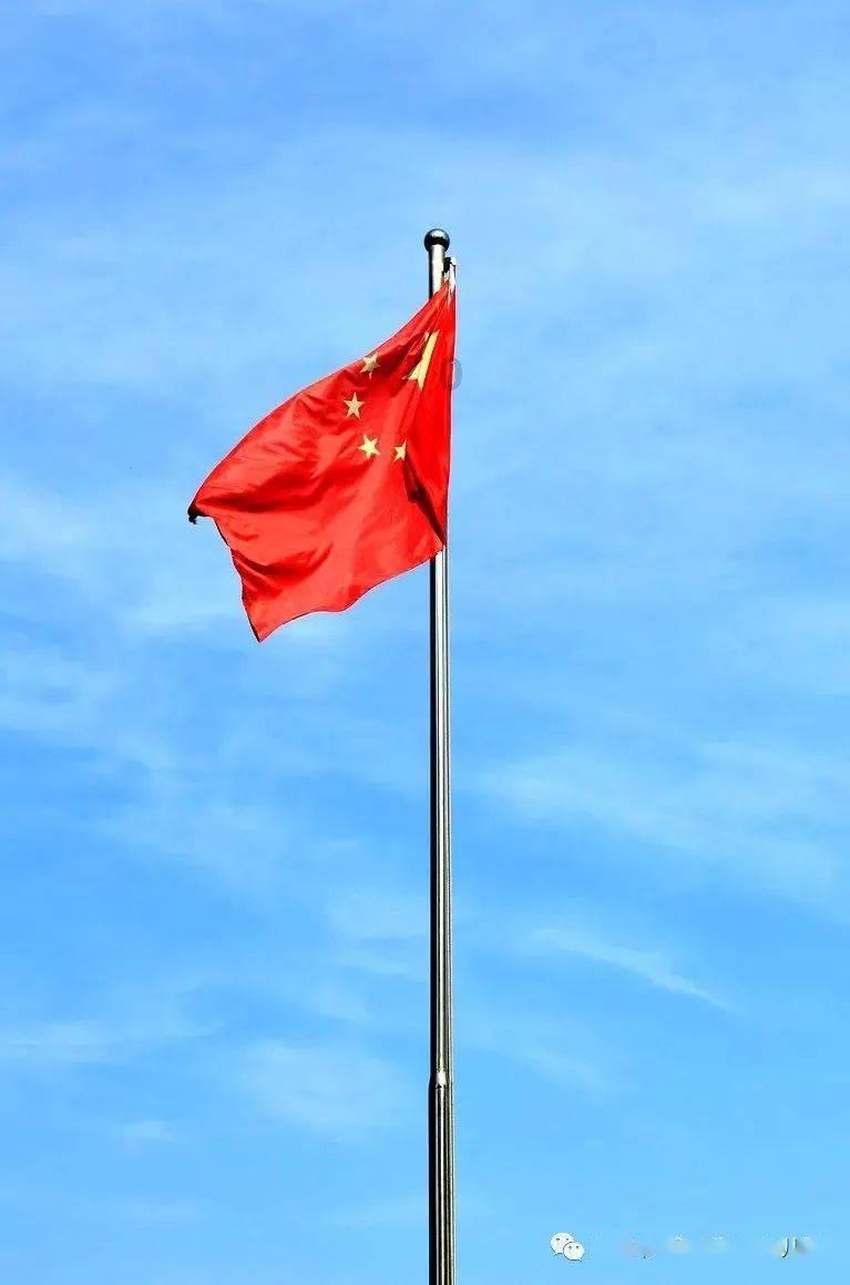 你觉得在职场中与领导同事搞好关系重要吗？